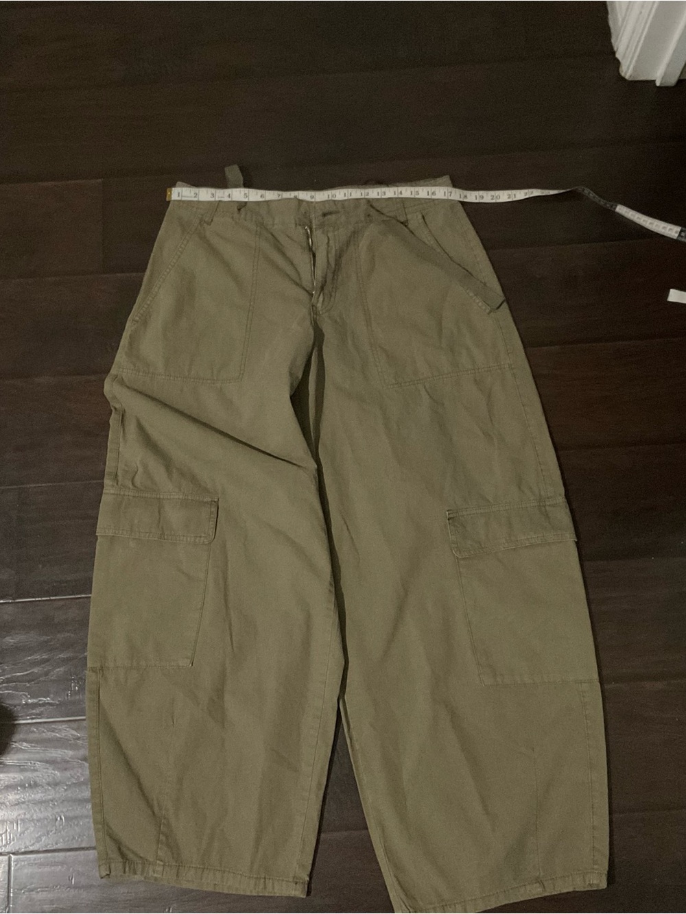 NWT Zara Olive Cargo Pants – Relaxed Fit
